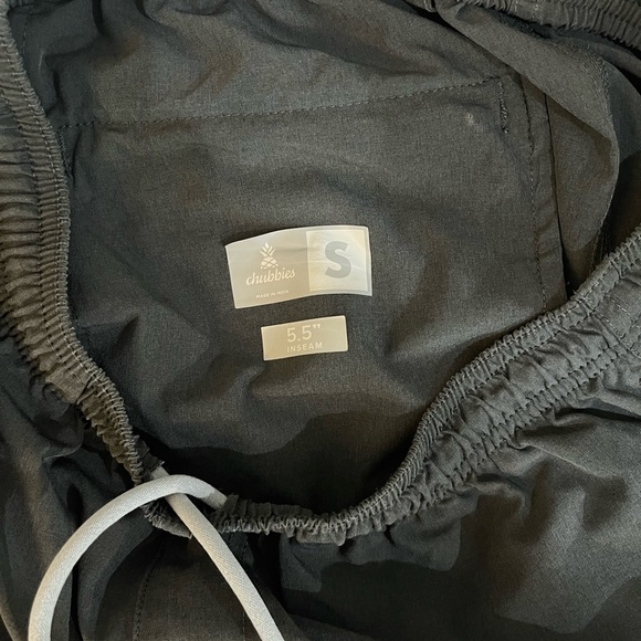 Chubbies Gym Hybrid Shorts (The Flints) 5.5 Inseam Size small - Picture 4 of 6